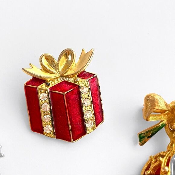 Christmas Brooches  - Picture 6 of 6